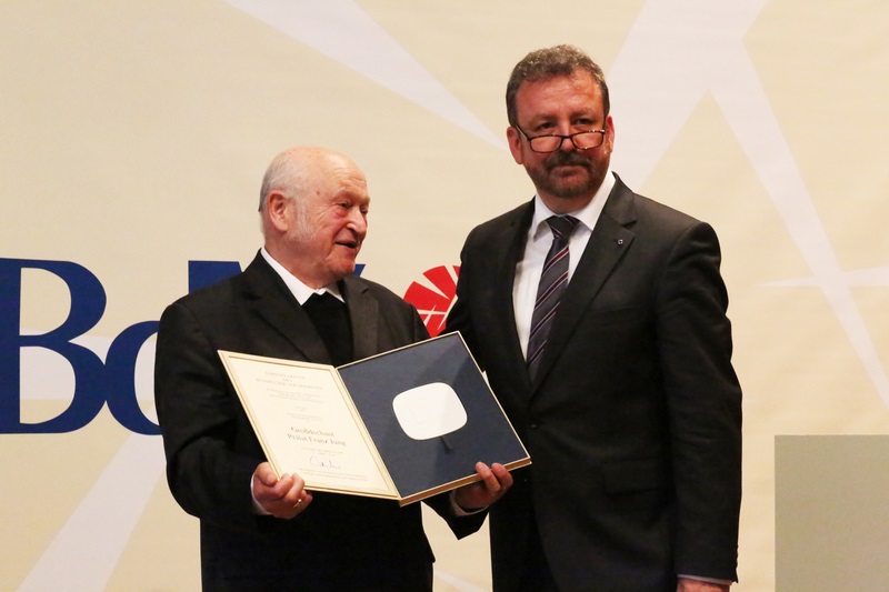 Großdechant Prälat Franz Jung mit Dr. Bernd Fabritius