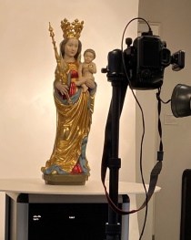 Glatzer Madonna bei der Digitalisierung