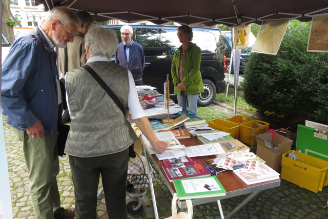 76. Glatzer Wallfahrt nach Telgte 2023: Am Stand der Zentralstelle Grafschaft Glatz